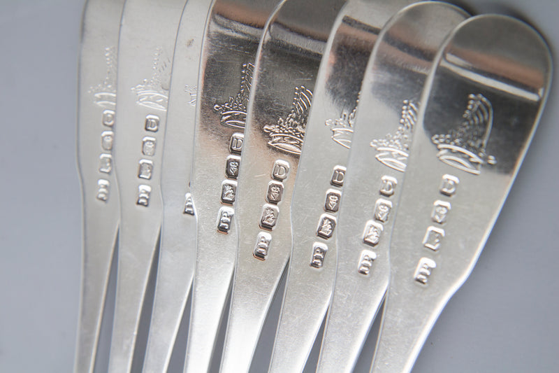 12 Superb Irish Silver Fiddle Pattern Table Forks, Dublin 1800