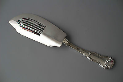 A Wonderful Kings Hourglass Fish Server, London 1809 Eley, Fern & Chawner