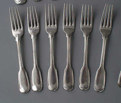 A Good 6 Place Silver Fiddle & Thread Cutlery set by William Eaton London 1839