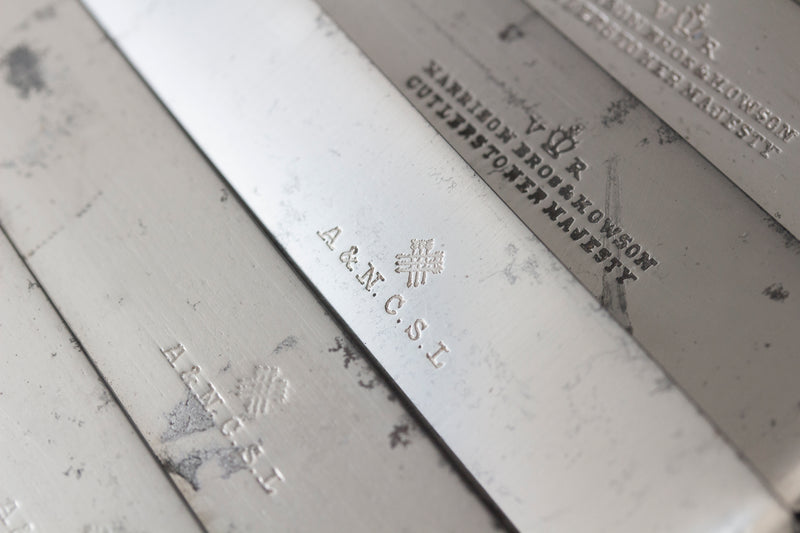 A Set of 8 George III Kings Pattern Table Knives, London 1813 by Moses Brent