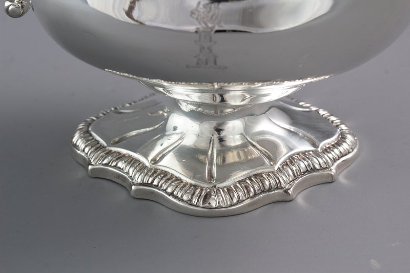 An Exceptional Pair of George III Silver Sauce Boats London 1771, William Skeen